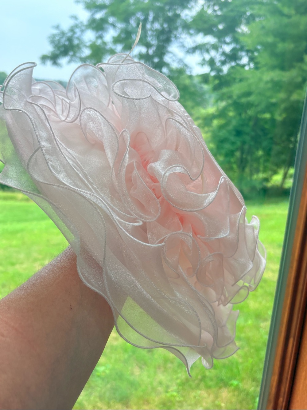 Vintage Sheer Ruffle Organza Fascinator Hat in Pale Pink Feathers Amazing - Picture 10 of 13